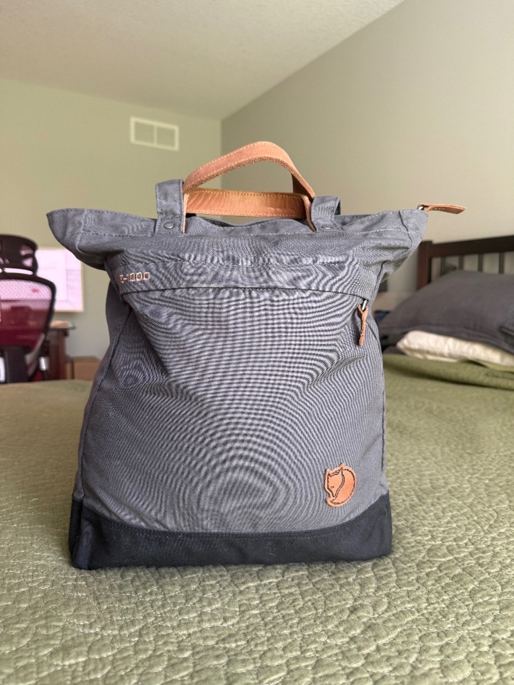 Fjällräven Totepack No. 1 Grey With Black Bottom - Like New G-1000